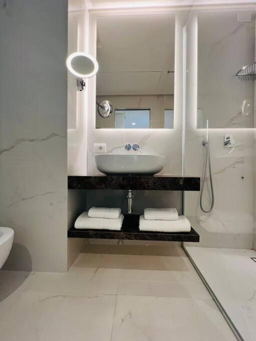Piazza Affari Apartment - City Center 米兰 外观 照片